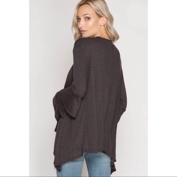 🐣🆕5⭐️Gorgeous Cardigan Sweater - Picture 2 of 5